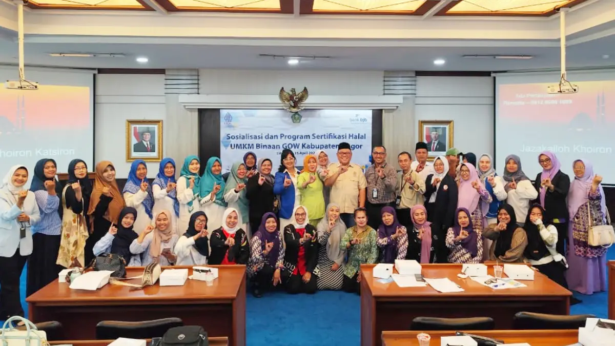 Bincang Bisnis: Sosialisasi dan Program Sertifikasi Halal UMKM Binaan Gabungan Organisasi Wanita (GOW) Kabupaten Bogor digelar bank bjb di Aula Lantai 3 kantor cabang Cibinong.