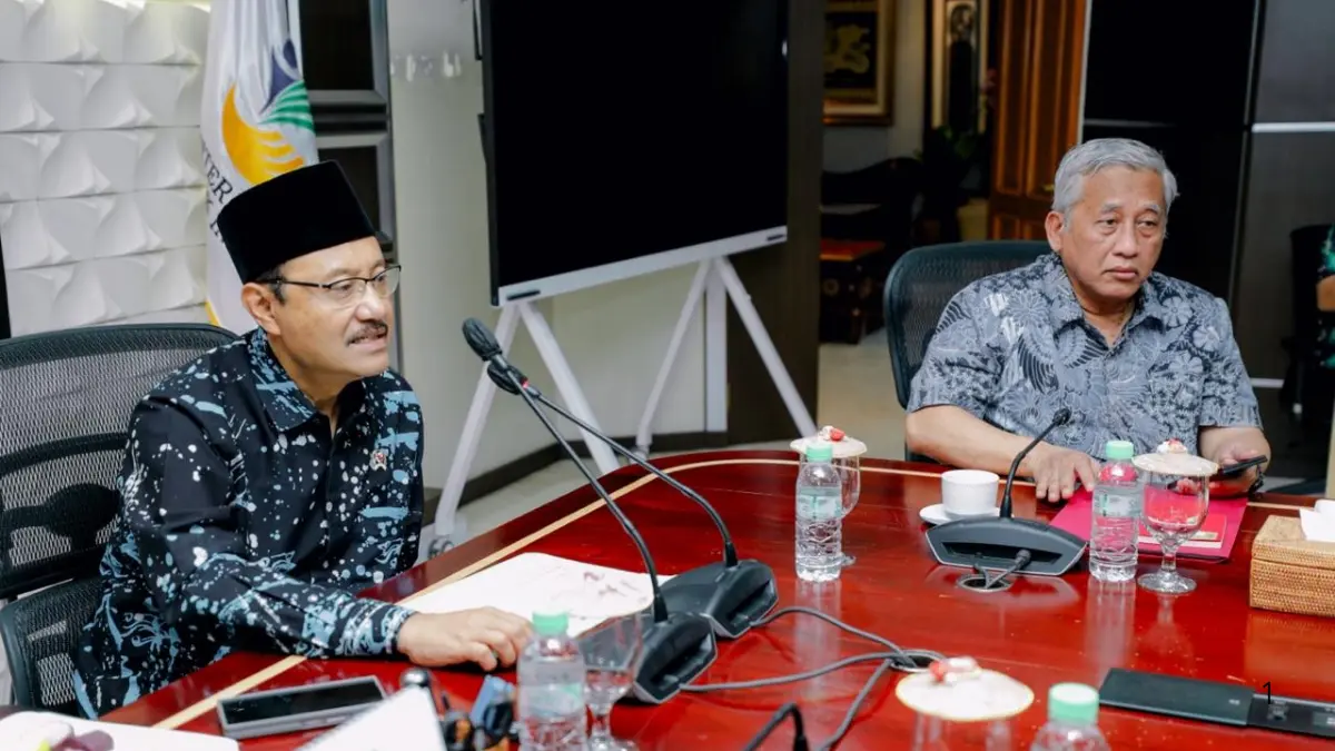 Gus Ipul Saat Memimpin Rapat Internal Terkait Sistem "Jemput Bola" Sekolah Rakyat (Foto:&nbsp;kemensos.go.id)