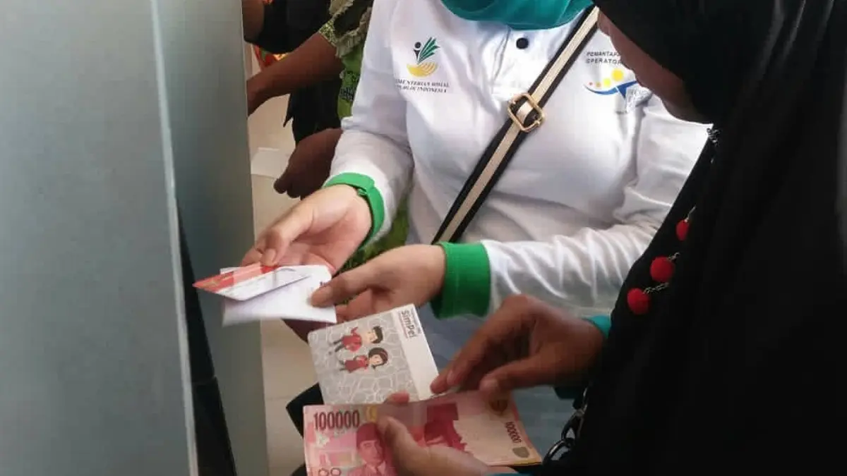 Ilustrasi pencairan bansos PKH BPNT tahap 2. (Foto: Instagram @pkhbanjar)