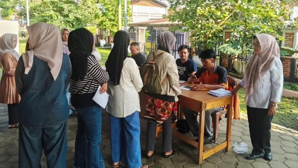 Ilustrasi Penyaluran Bansos PKH dan BPNT. Foto: Instagram @kecamatanleuwiliang
