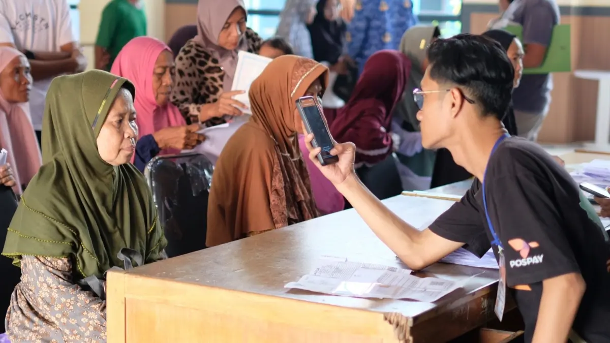  Ilustrasi Penyaluran Bansos PKH kepada KPM. (Foto: Instagram @kresekkecamatan)