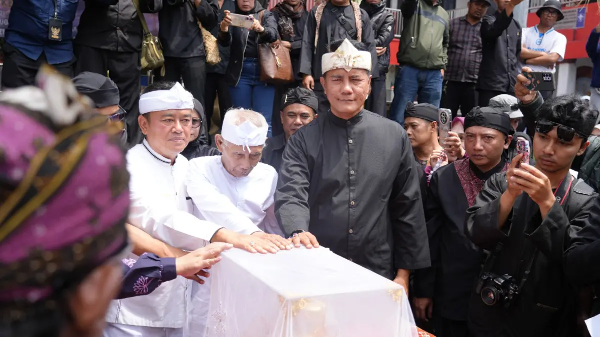 Mahkota Binokasih kembali dikirabkan di Kabupaten Bogor. (Dok. Diskominf Kabupaten Bogor)