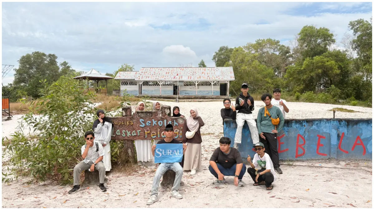 Siswa Siswi Surau Academy kelas 10 saat perjalanan ke Belitung