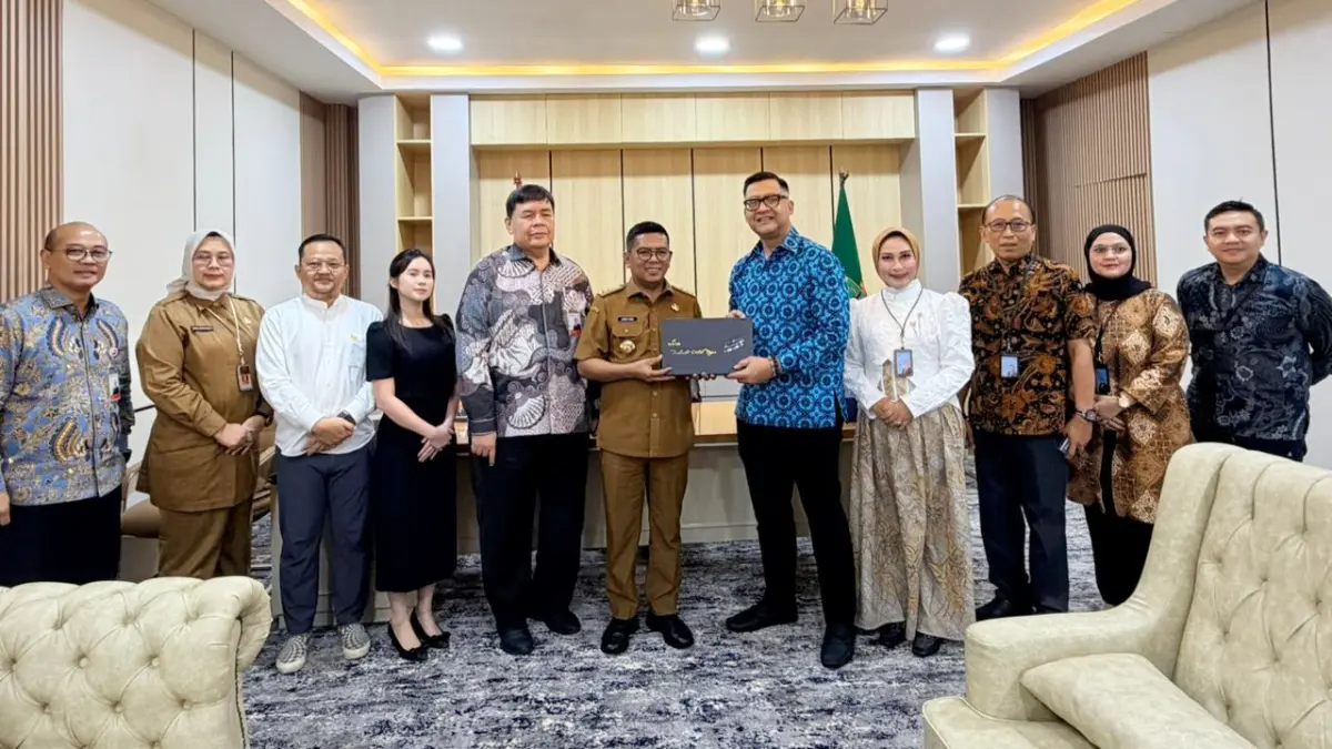 Direksi Bank bjb bersama jajaran Pemerintah Provinsi Banten memperkuat kolaborasi dan mendukung sinergi pembangunan daerah. (Dok. Bank bjb)