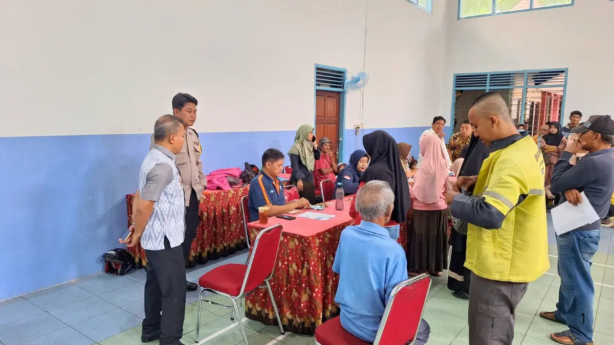 Ilustrasi distribusi bansos yang dilakukan oleh kelurahan setempat (Foto: gisikdrono.semarangkota.go.id)