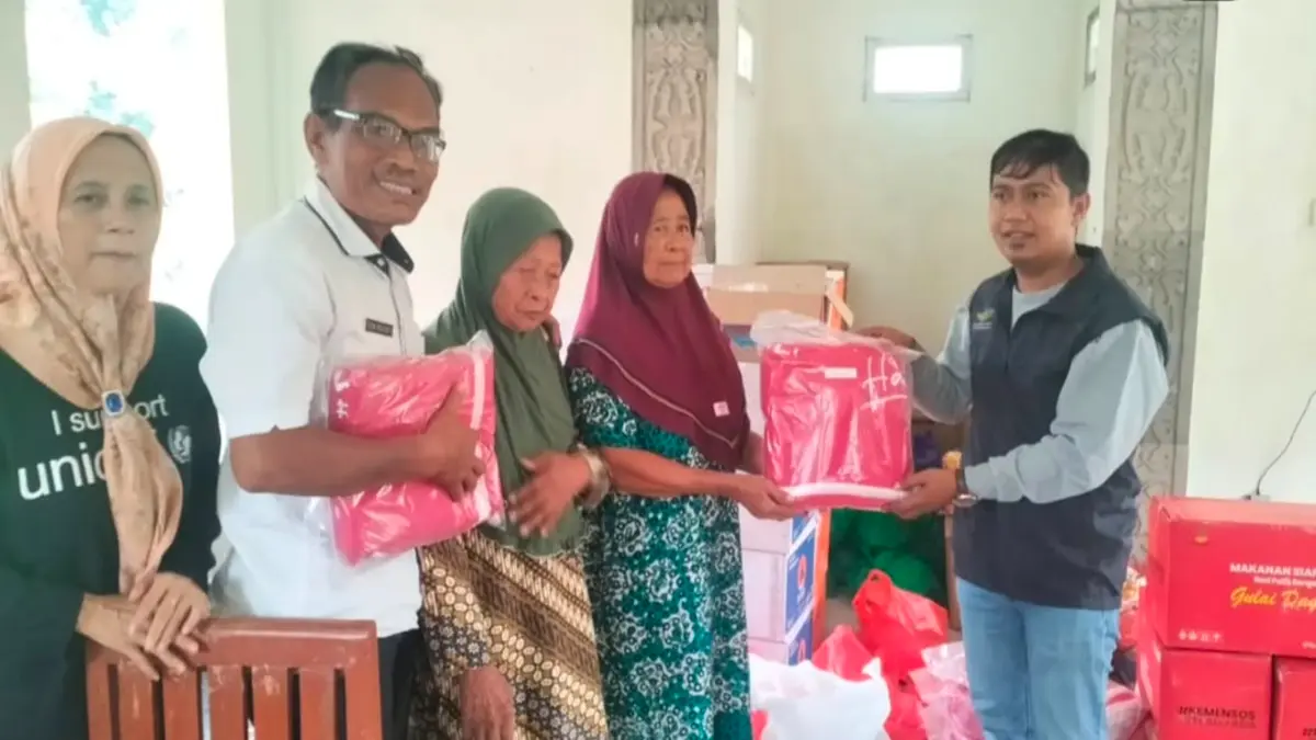 Ilustrasi penyaluran bansos ke KPM kelas bawah (Foto: Instagram @linjamsosoke)