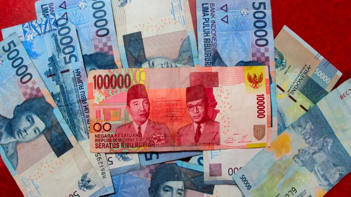 Ilustrasi uang pencairan bansos. (Foto: Pixabay/EmAji)