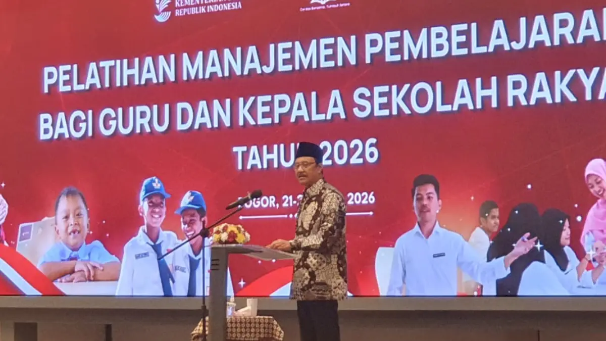 Mensos RI Saifullah Yusuf hadir dalampelatihan manejemen pembelajaran bagi guru dan kepala sekolah rakyat se-Indonesia di Cibinong, Kabupaten Bogor. (Billy/Radar Bogor)