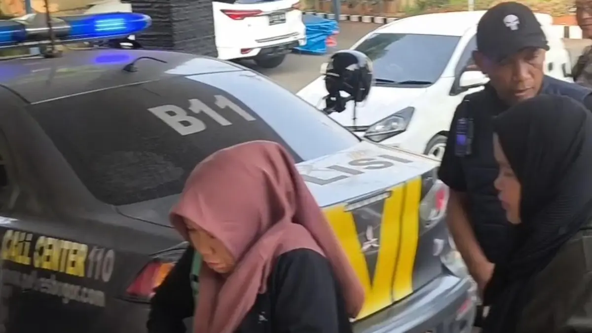 Polsek Cileungsi Kabupaten Bogor gagalkan dugaan pengiriman dua TKW asal Karawang ke Oman. Foto: Dok Polsek Cileungsi