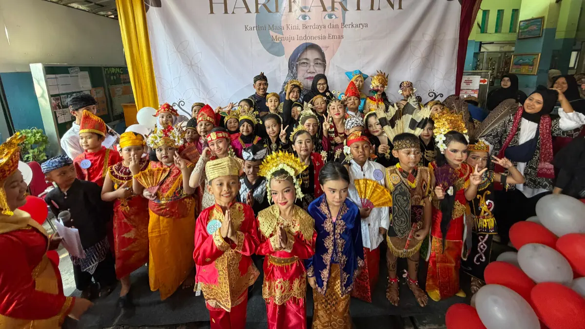 Kemeriahan perayaan hari Kartini di SDN Kebon Pedes 1, Kota Bogor.