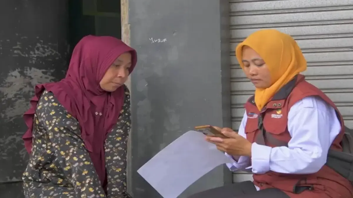 Ilustrasi penyaluran bansos kepada KPM. (Foto: dinsos.jogjaprov.go.id)