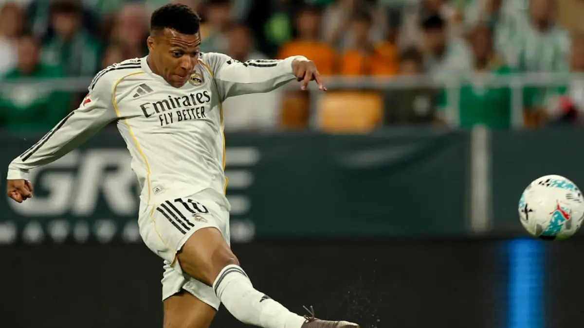 Kylian Mbappe Lottin tampil bersama Real Madrird. (Instagram @realmadrid)