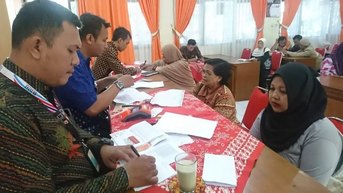 Ilustrasi Penyaluran Bansos PKH dan BPNT. (Foto: Instagram @dinsoskotasmg)