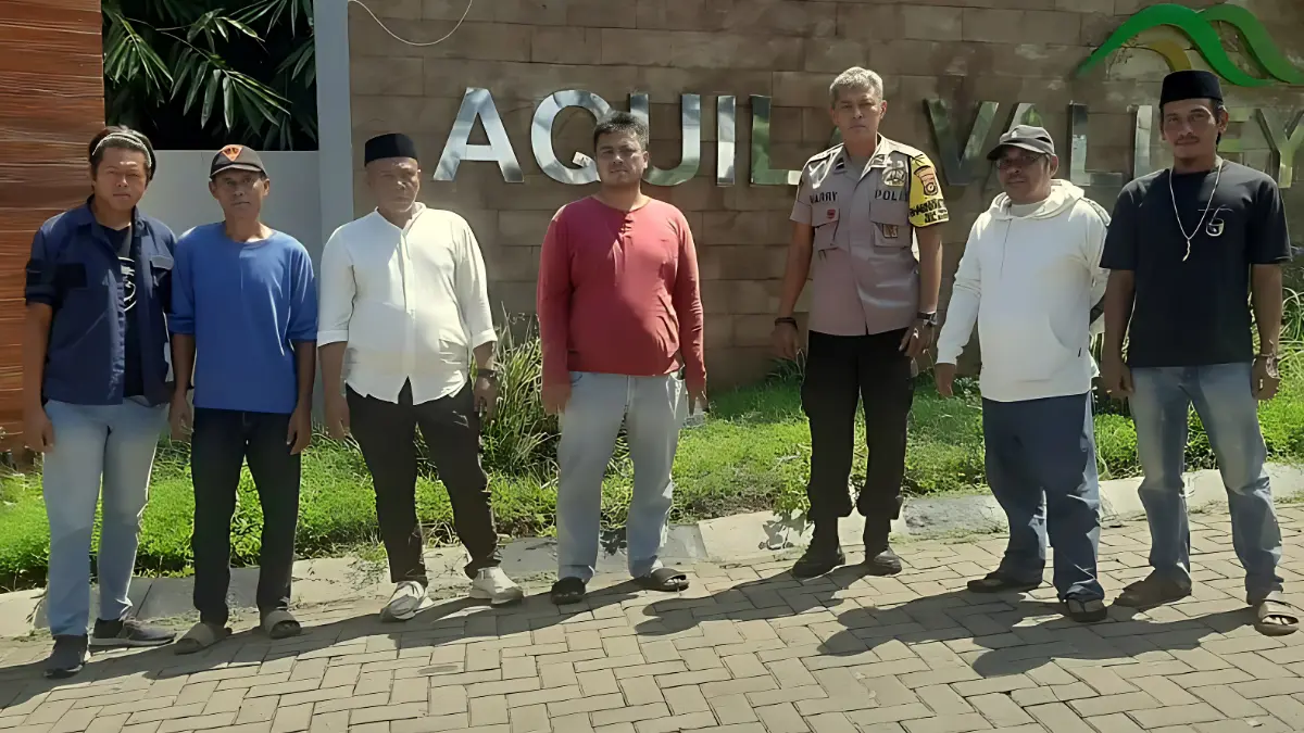 Bhabinkatibmas Polsek Parung Aipda Hariyanto, memberikan imbauan kepada warga Senin 27 April 2026.