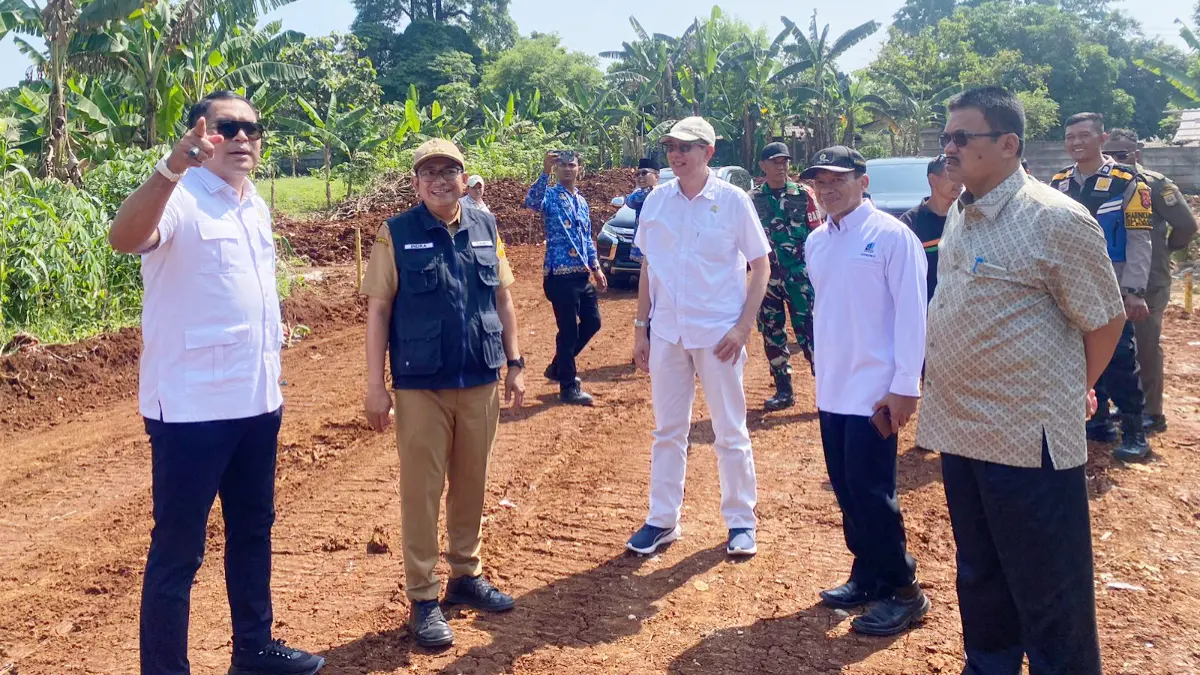 Komisi I DPRD Kabupaten Bogor saat melakukan peninjauan di Gunung Putri, Kabupaten Bogor, Senin, 27 April 2026.(Muhammad Ali/Radar Bogor)