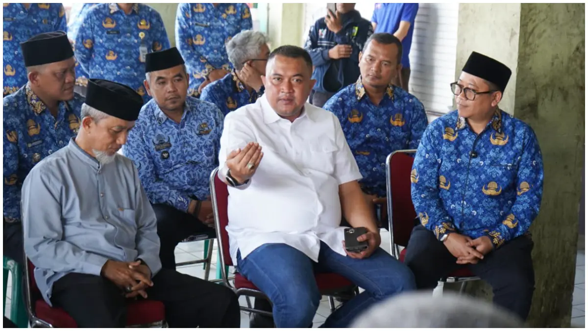 Bupati Bogor, Rudy Susmanto saat meninjau Pasar Parung. (Foto : Diskominfo)
