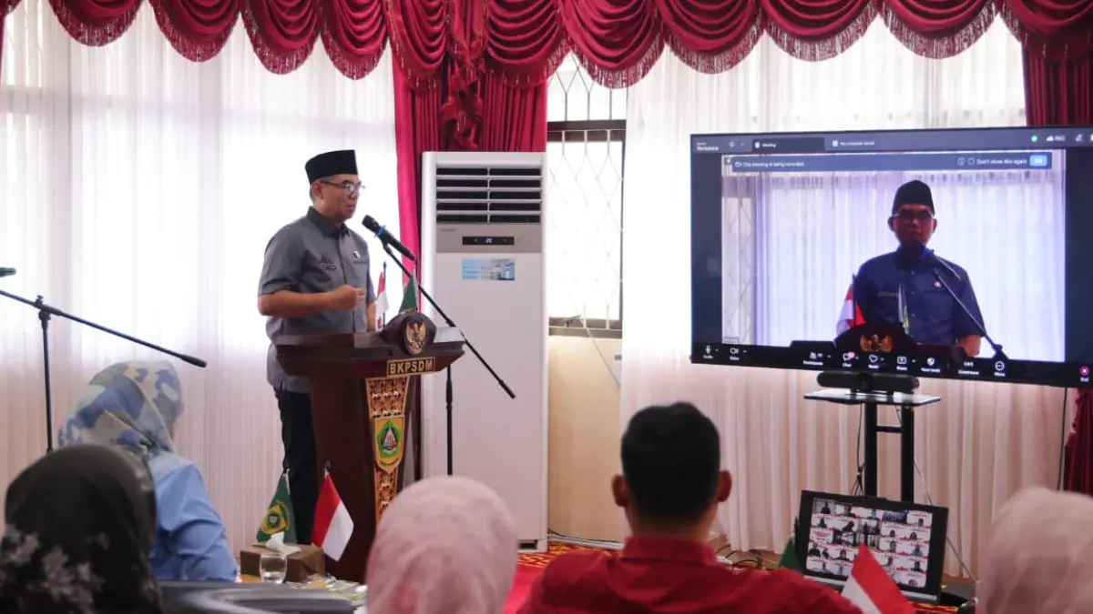 Sekda Kabupaten Bogor, Ajat Rochmat Jatnika dalam peluncuran Sistem Manajemen Talenta. (Dok. Diskominfo Kabupaten Bogor)