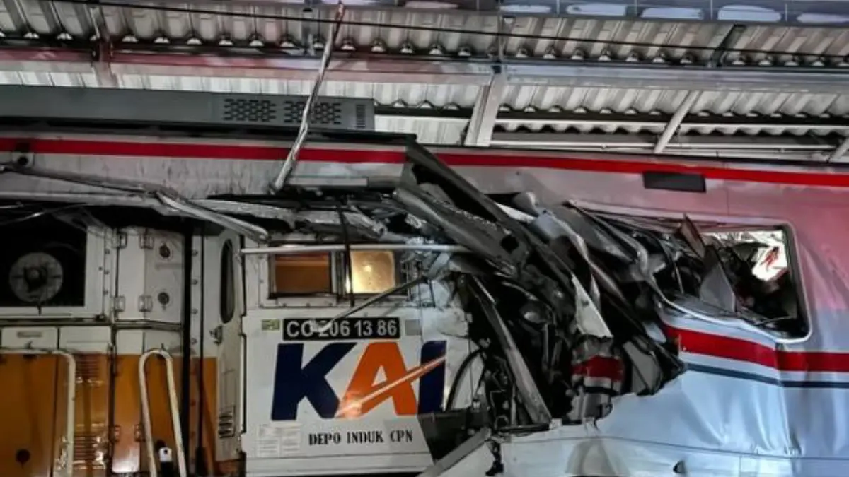 Tabrakan kereta di Bekasi Timur. KAiI update jumlah korban. Foto: TikTok