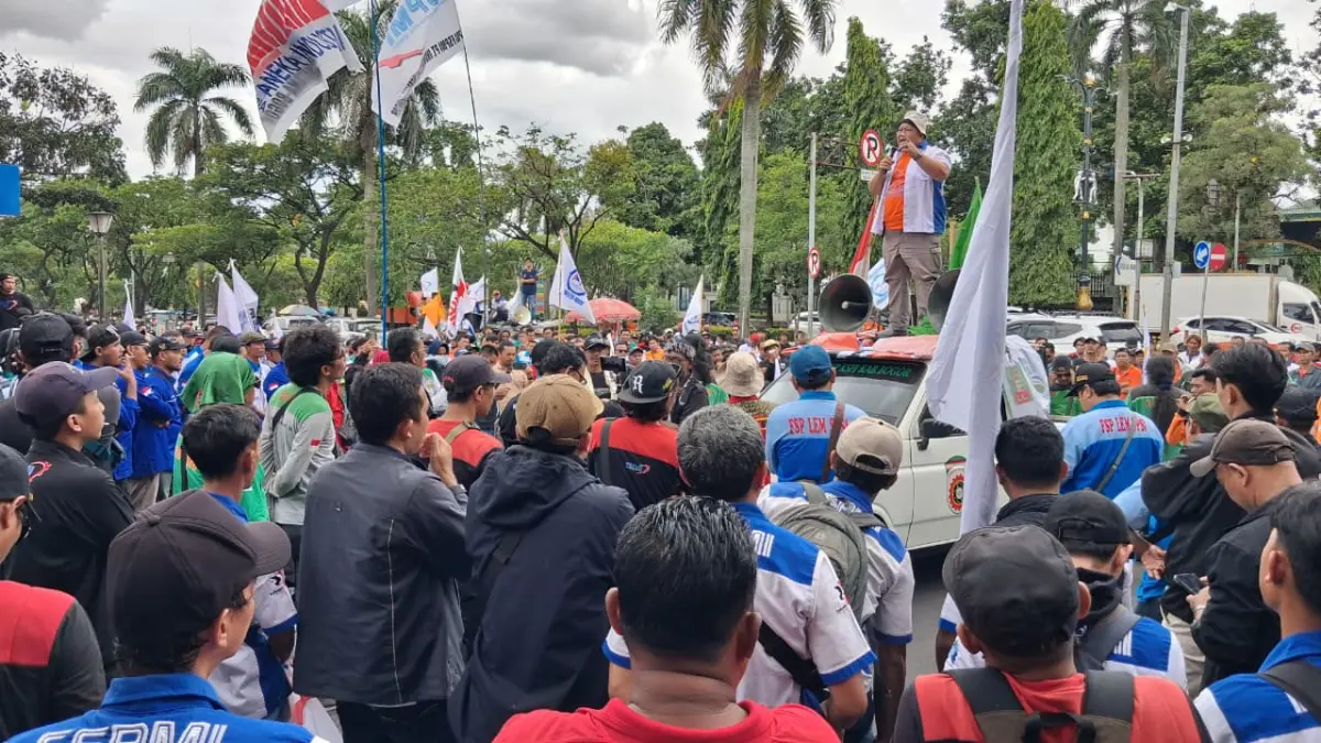 Ilustrasi buruh saat melakukan demonstrasi di Hari Buruh atau May Day. Foto: Muhammad Ali/Radar Bogor
