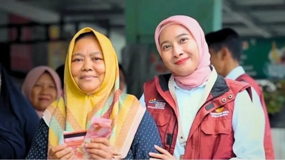 Ilustrasi Pencairan Bansos PKH dan BPNT ke KPM. (Foto: Instagram @kemensosri)