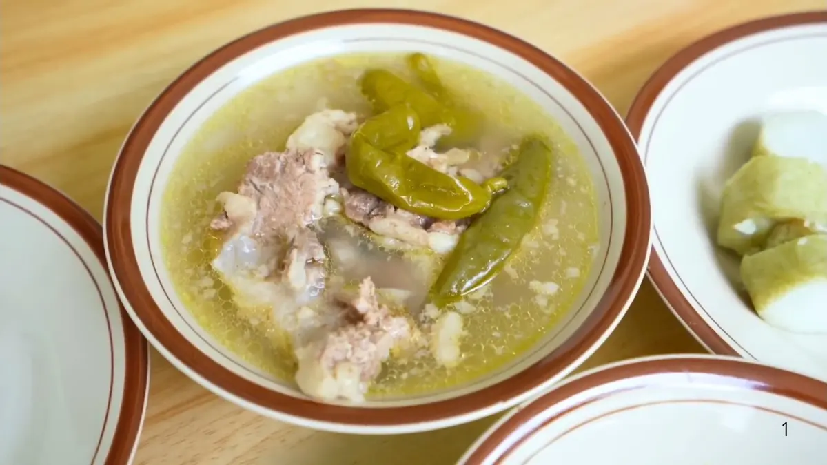 Acar Buntut Sapi kuliner di Fahmi Bo Icip Icip. (Foto: Tangkapan Layar YouTube Anak Kuliner)