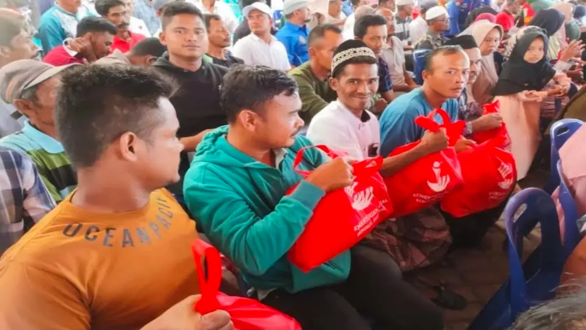 Ilustrasi KPM bansos yang diprioritaskan mendapatkan bantuan. (Foto: YouTube Kemensos RI)
