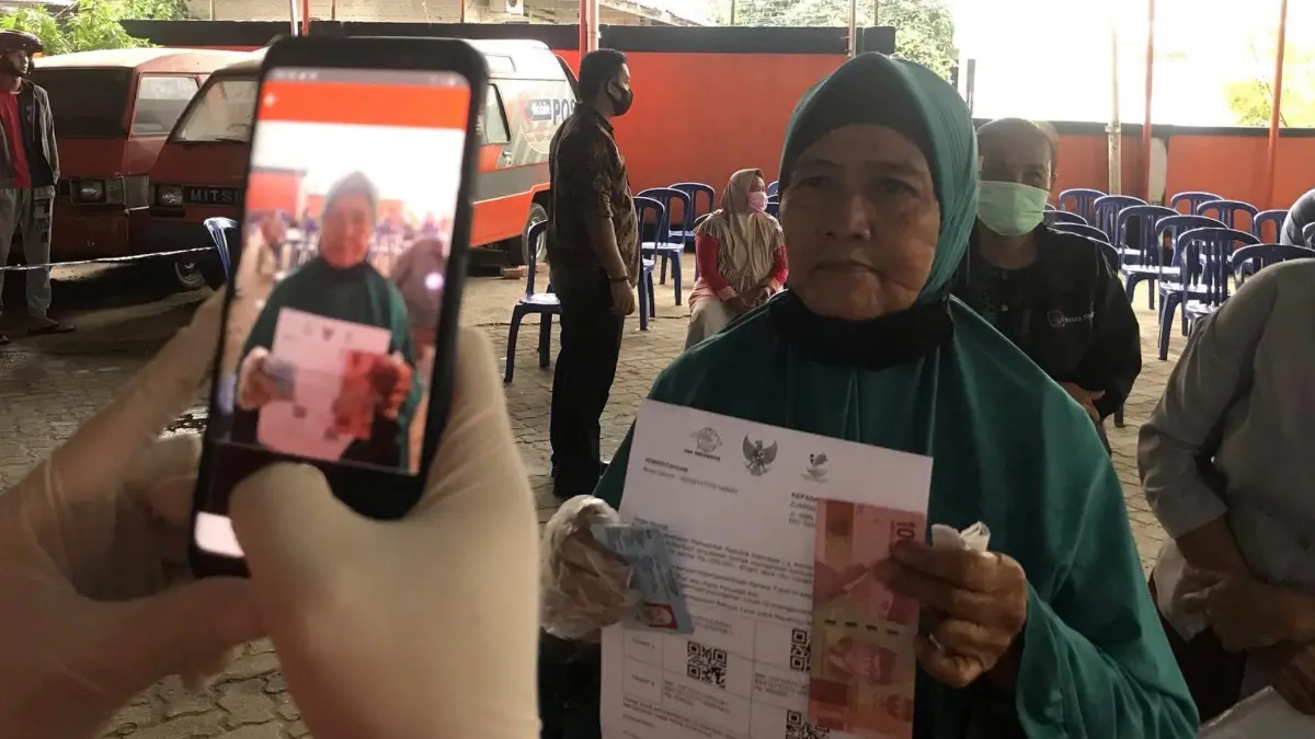 Ilustrasi Penyaluran Bansos PKH dan BPNT (Foto: Instagram @posind_jambi)