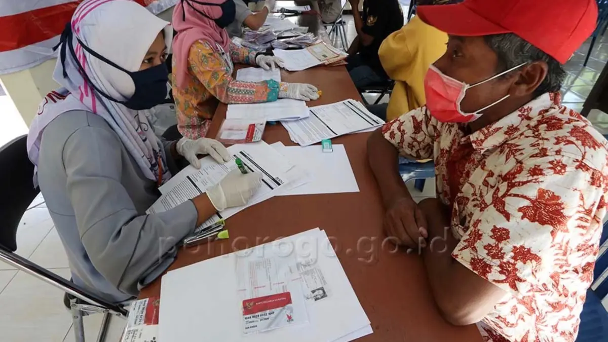 Ilustrasi Penyaluran Bansos PKH dan Sembako (Foto: Laman Resmi ponorogo.go.id)