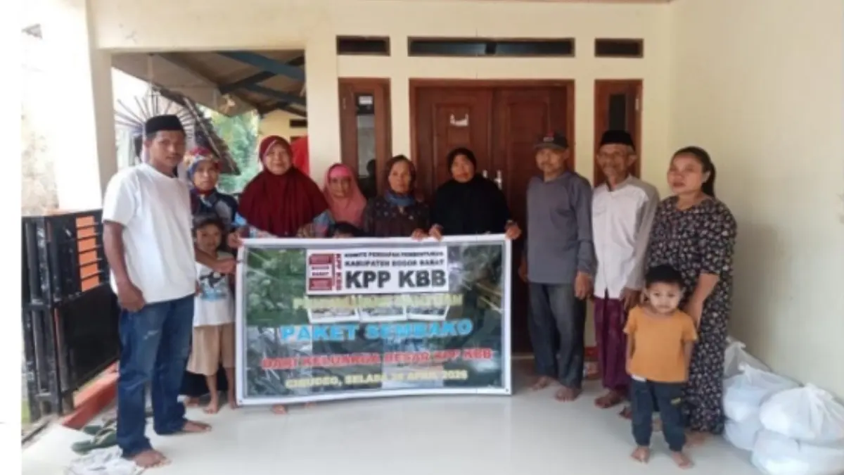 Penyaluran bantuan KPP KBB ke warga Cigudeg, Kabupaten Bogor. Foto: Dok KPP KBB.