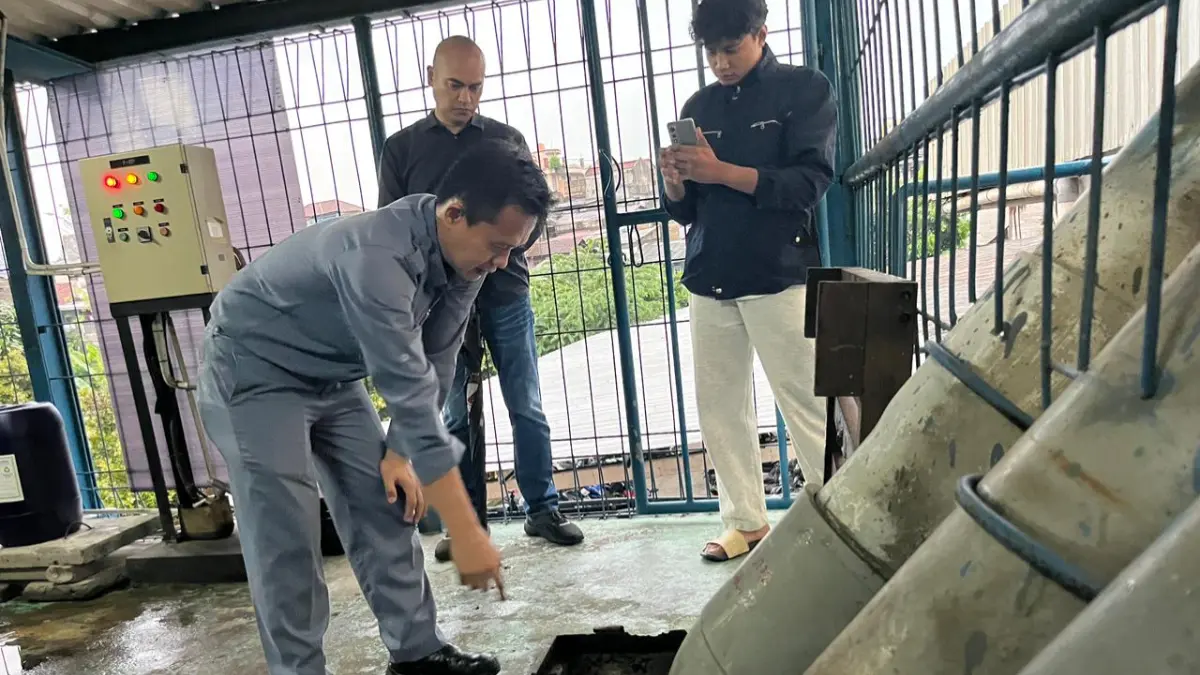 Manajemen Hotel Santika dan Botani Square saat menunjukan instalasi pengelolaan limbah yang dimiliki. (Aziz/Radar Bogor)