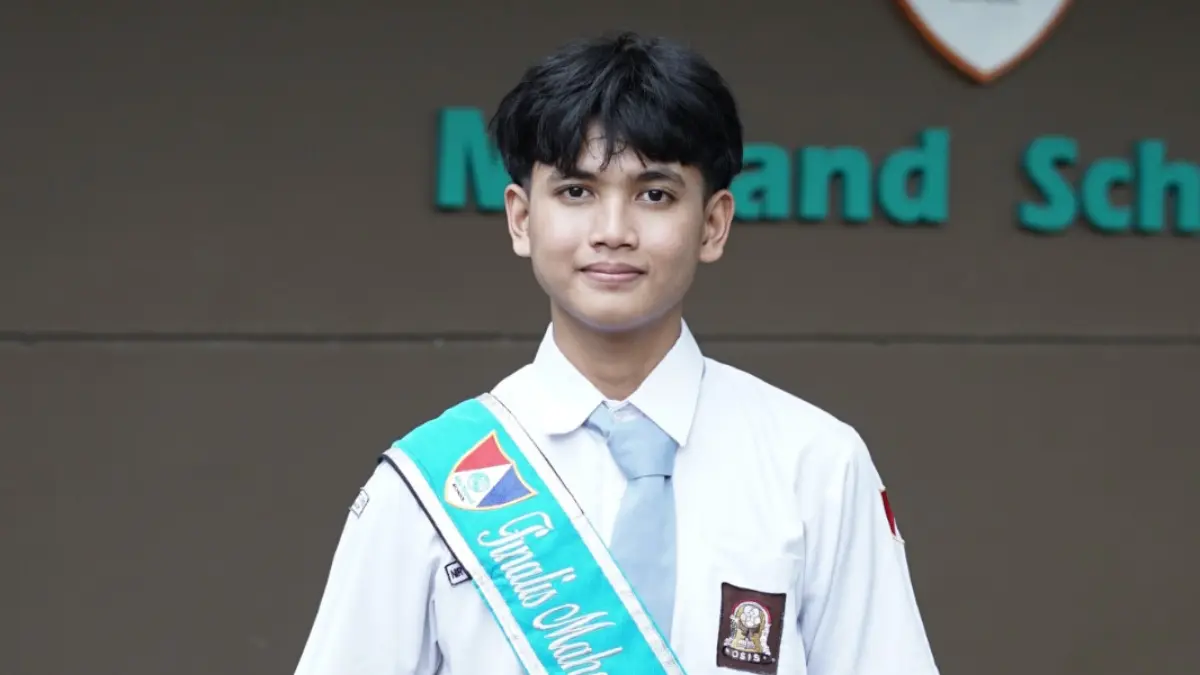 Siswa SMK Metland, Cileungsi, Kabupaten Bogor, Nirvana Handika Putra mendapatkan penghargaan dari Badan Antariksa Amerika Serikat, NASA. (Muhammad Ali/Radar Bogor)