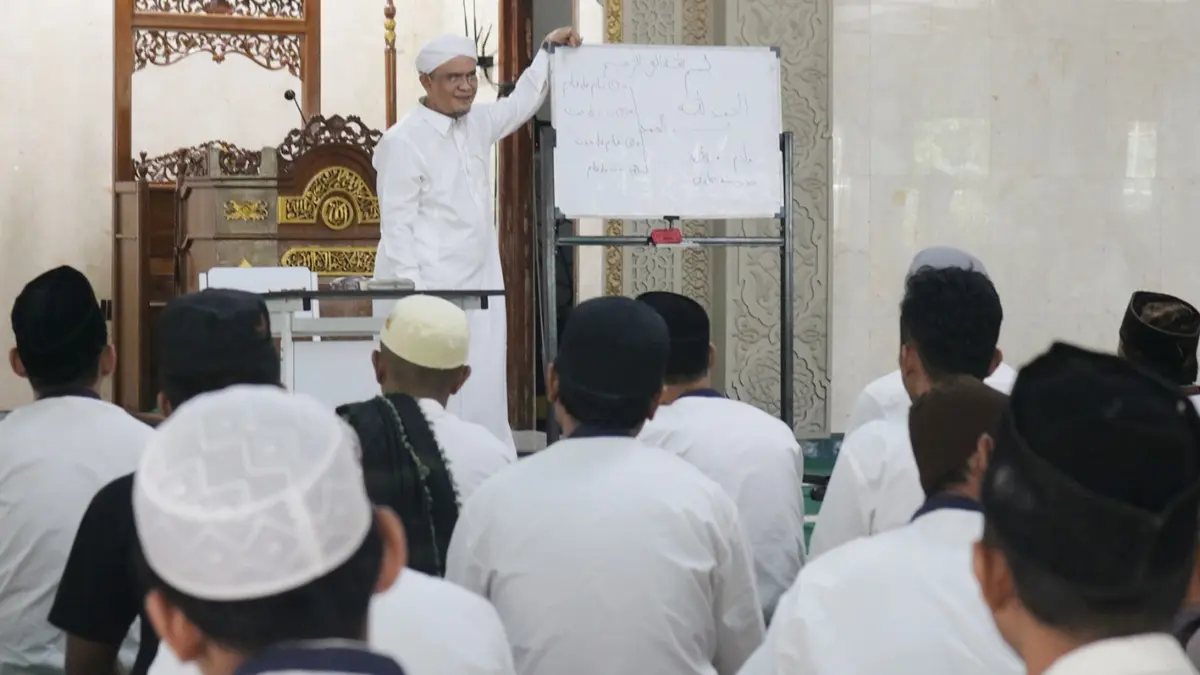 Warga binaan mengikuti program santri lapas di Lapas Cibinong Kelas II A, Kabupaten Bogor. (Dok. Lapas Cibinong)
