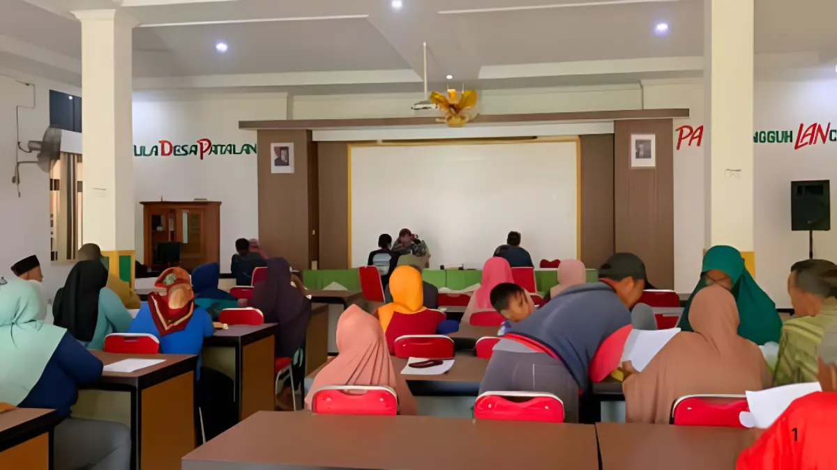 Ilustrasi antrian bansos (Foto: patalan.bantulkab.go.id)