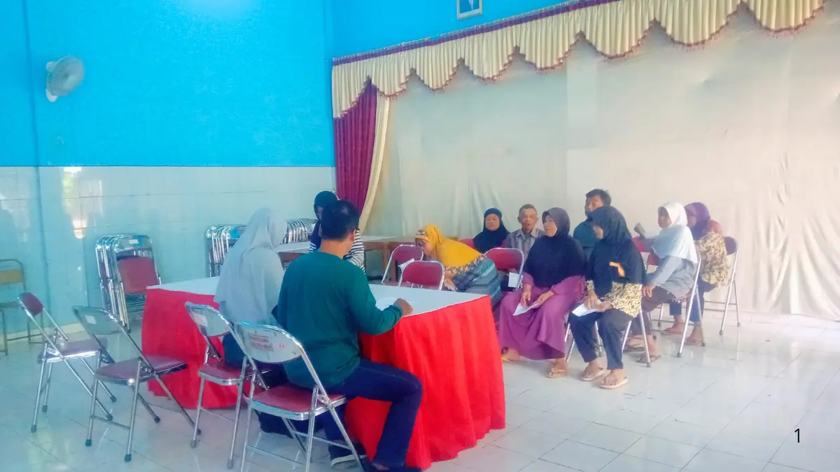 Ilustrasi pembagian bantuan dari Kementerian Sosial kepada warga kurang mampu (Foto: gondang.kebonarum.klaten.go.id)