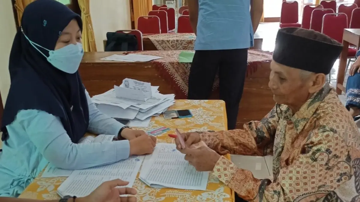 Ilustrasi Penyaluran Bansos PKH kepada KPM. (Foto: Instagram @pmksleman)