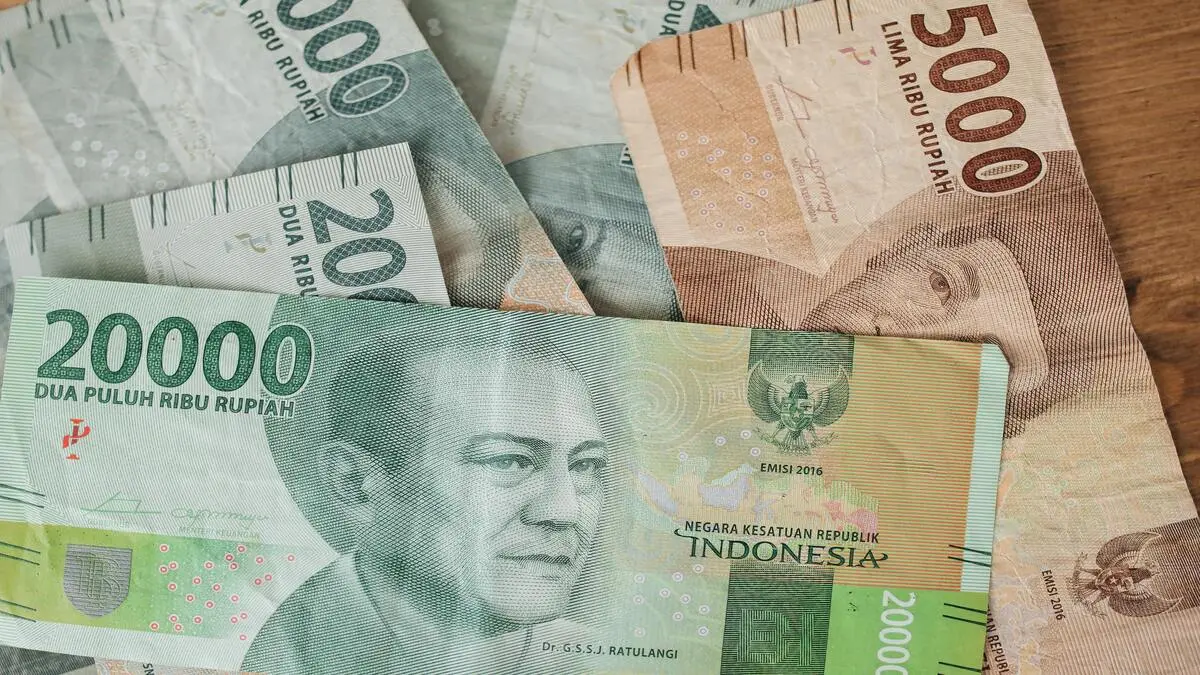 Ilustrasi uang bansos. (Foto: Pexels/Polina Tankilevitch)