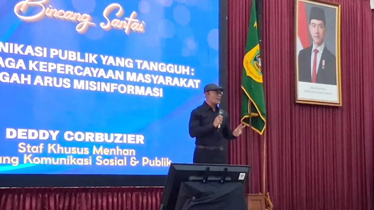 Staf Khusus Menteri Pertahanan Bidang Komunikasi Sosial dan Publik, Deddy Corbuzier saat mengisi bincang santai di Auditorium Setda Kabupaten Bogor, Rabu, 6 Mei 2026. (Muhammad Ali/Radar Bogor)