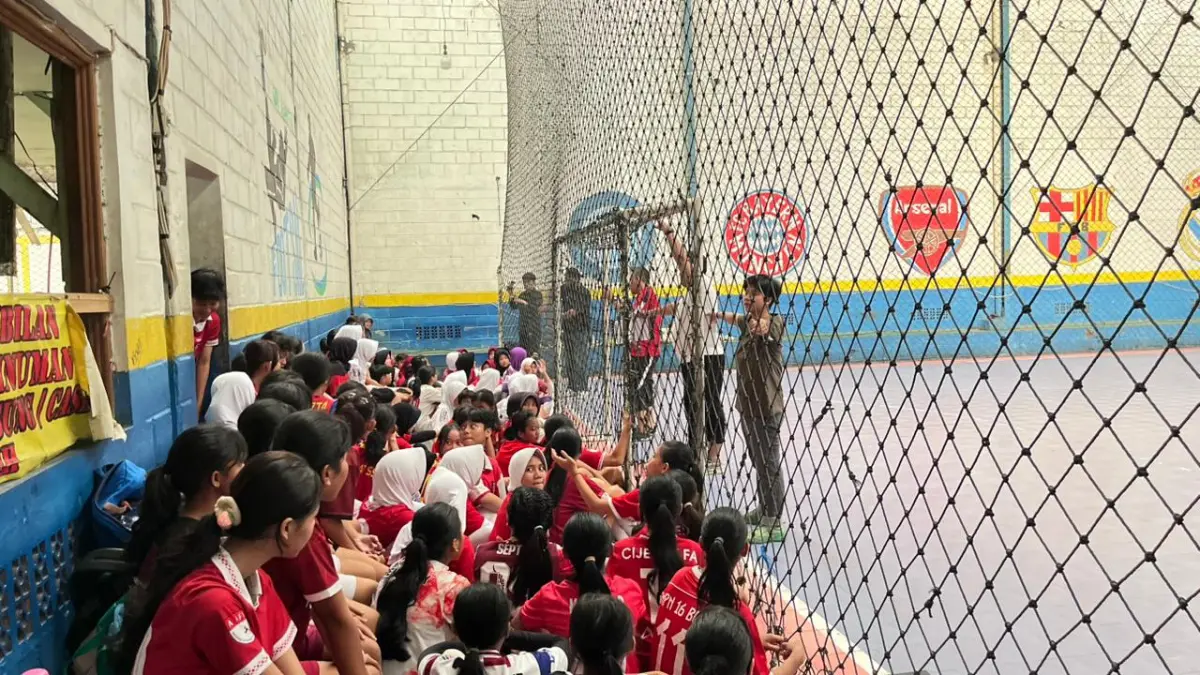 Para pemain futsal putri Kota Bogor mengikuti Talent Detection di GOR Sejahtera Futsal Teras Air Tajur, Kamis, 7 Mei 2026. Foto: Dzikry/Radar Bogor