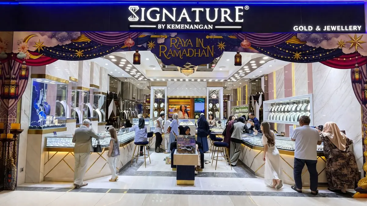 Signature Gold and Jewellery yang kini dikenal sebagai salah satu toko emas teramai di Bogor.