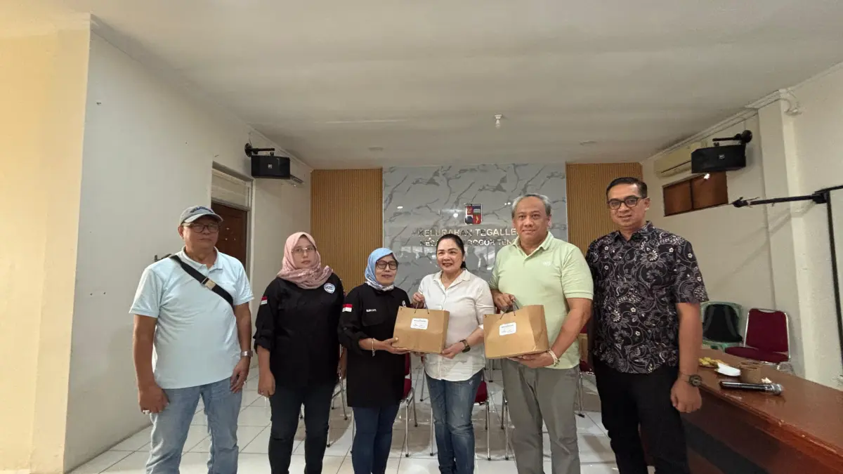 Kegiatan pengobatan gratis dan bantuan penanganan stunting di Tegalega oleh Botani Square bersama Hotel Santika dan IPB Convention Center Sabtu 9 Mei 2026.
