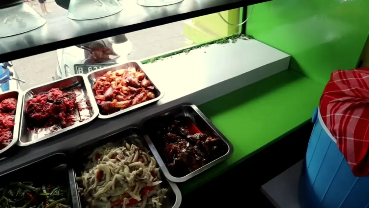 Beragam menu Warteg di Kecamatan Bogor Tengah menjadi rekomendasi saat tidak memasak di rumah.