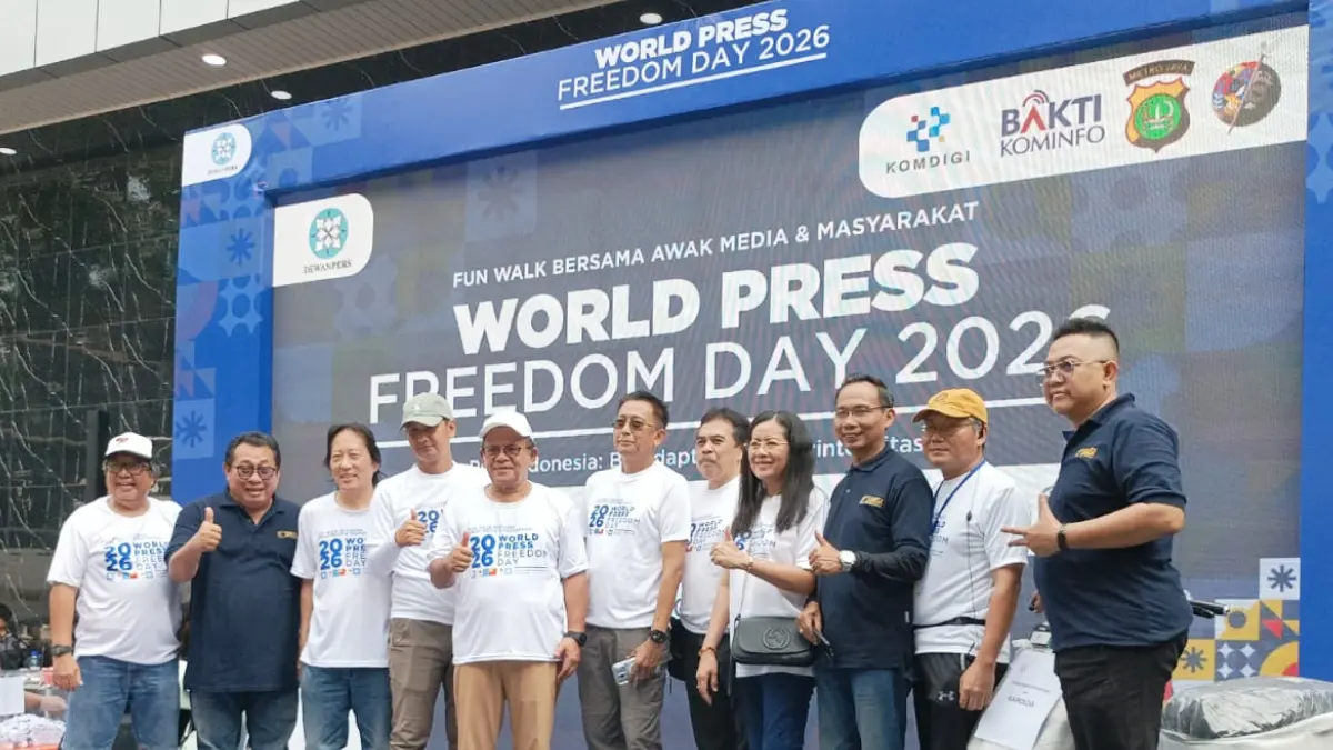 Fun walk bersama awak media dan masyarakat dalam rangka World Press Freedom Day 2026 atau Hari Kebebasan Pers Sedunia 2026. (Dok. Panitia)