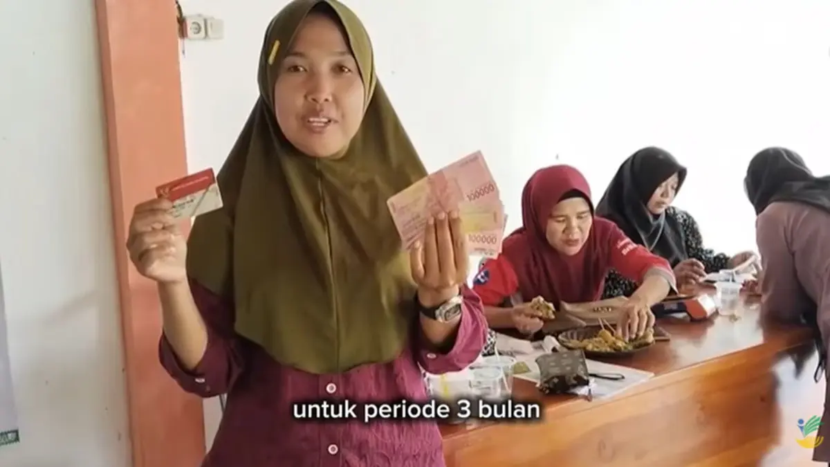Ilustrasi KPM bansos cairkan dana bantuan. (Foto: YouTube Kemensos RI)