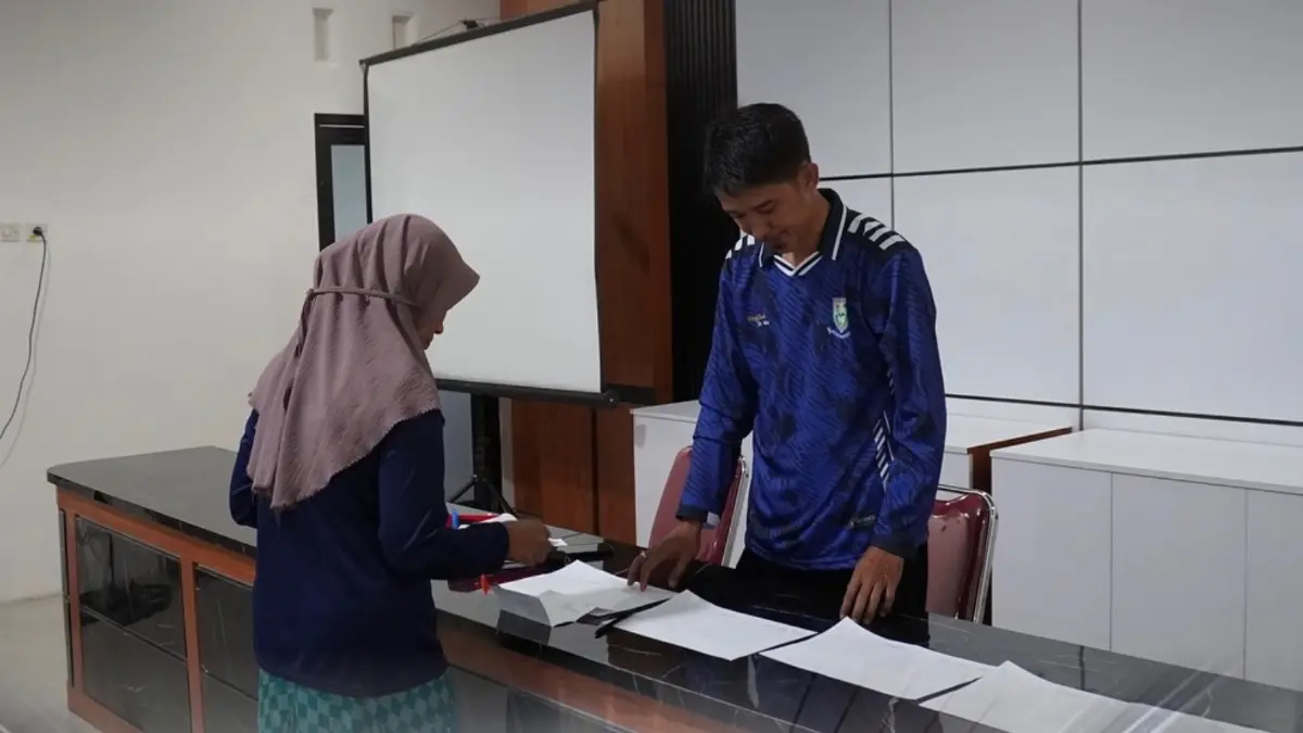 Ilustrasi Penyaluran Bansos PKH dan BPNT untuk KPM. Foto: Instagram @pemdes_kembangan