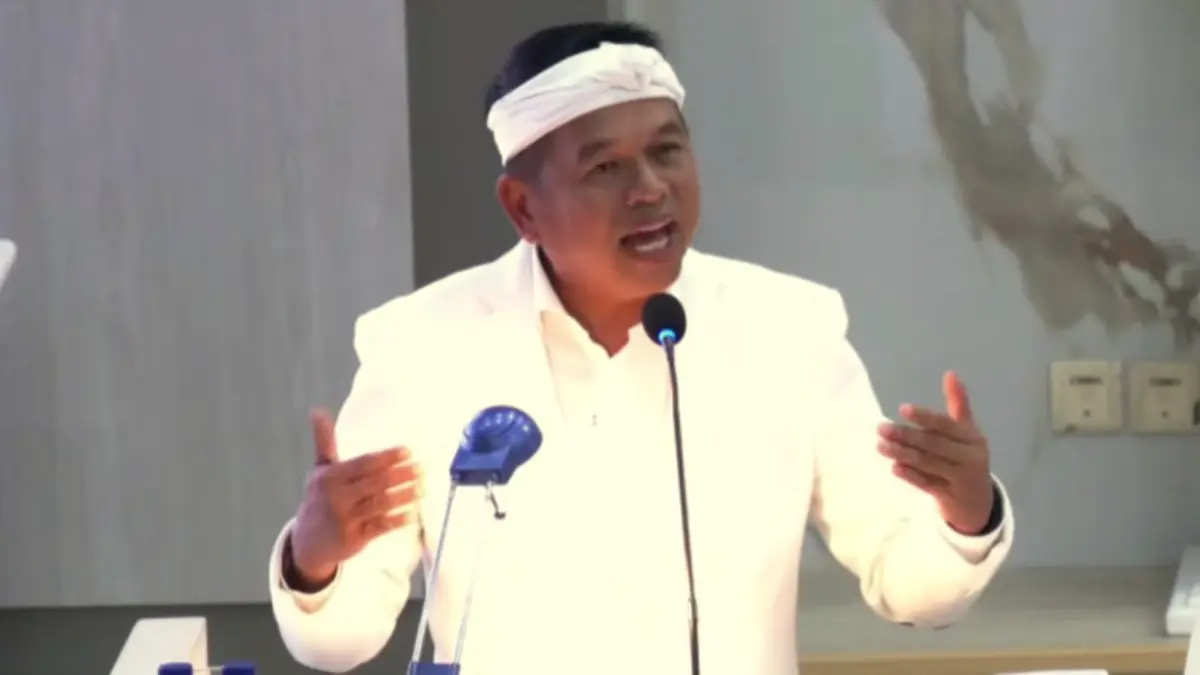 Gubernur Jawa Barat, Dedi Mulyadi mengungkapkan alasan geser APBD.