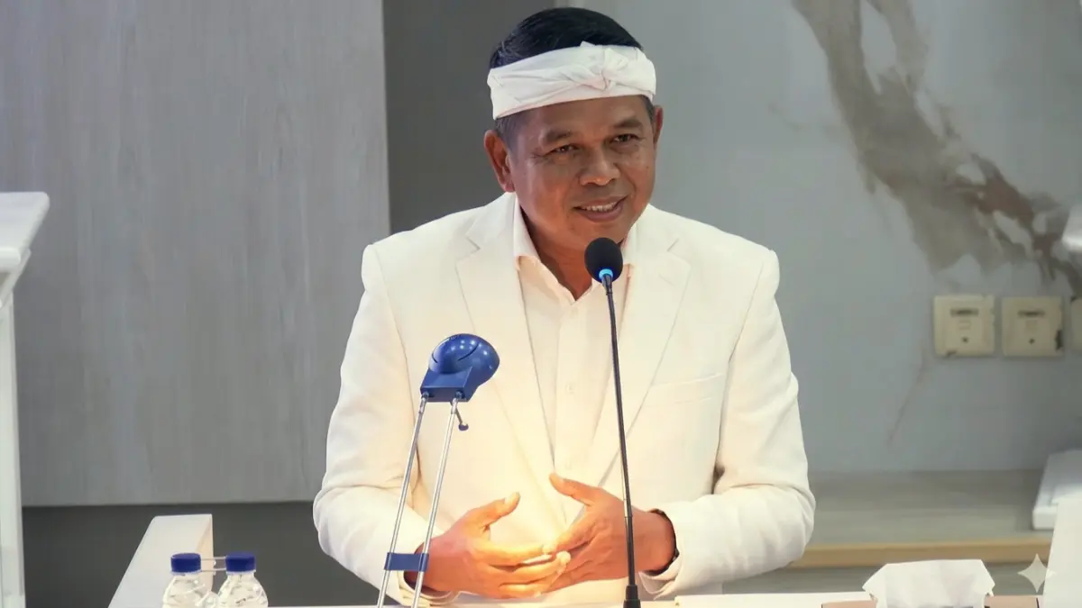 Gubernur Jawa Barat, Dedi Mulyadi menjelaskan terkait pajak kendaraan listrik.