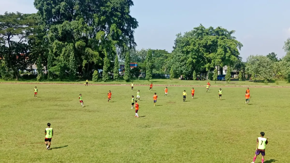 Seleksi pemain Bogor Raya FC yang berlangsung di Stadion Elang Bondol, Semplak. (Ruri/Radar Bogor)