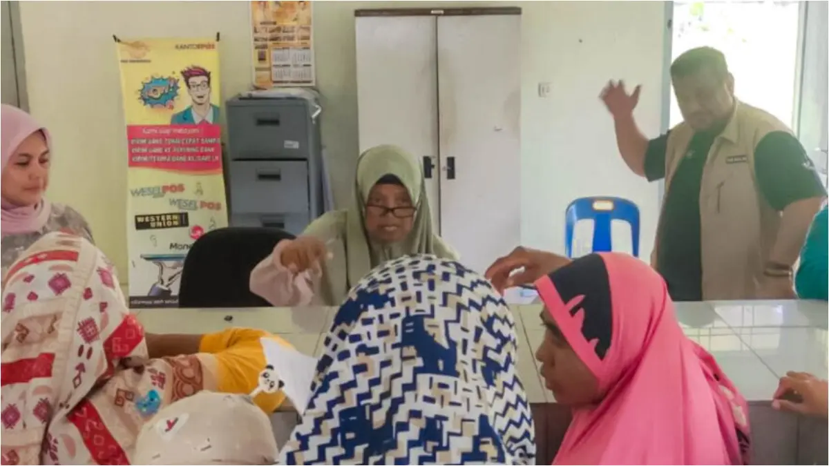 Ilustrasi KPM antri ambil bansos. (Foto: dinsos.bandaacehkota.go.id)