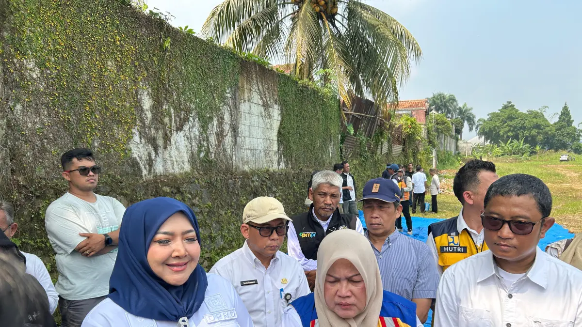Kepala Dinas PUPR Kota Bogor, Juniarti Estiningsih membenarkan Pemkot Bogor surati PT KAI. (Foto : Fauzan/Radar Bogor)