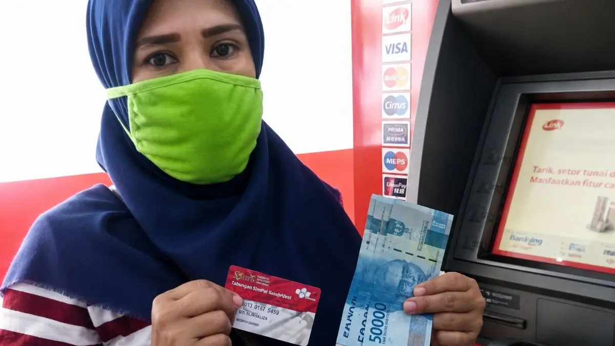 KPM mencairkan saldo bansos. (Foto:  Instagram @pkhbanjarsari)